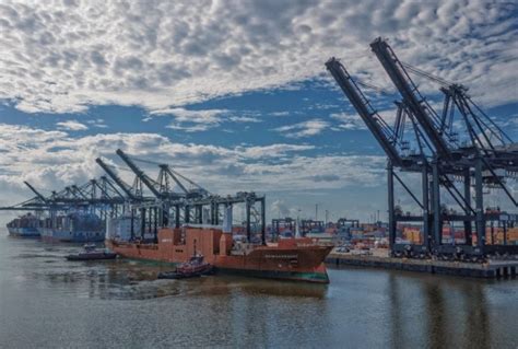 are ports closed in china